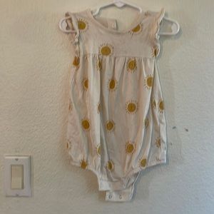 Old Navy romper.  18-24 mths